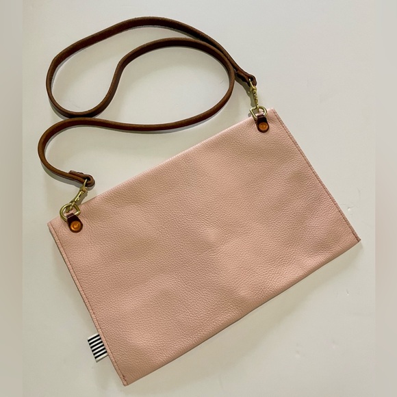 🆕 Foldover Clutch & Crossbody - NWOT - Picture 4 of 13